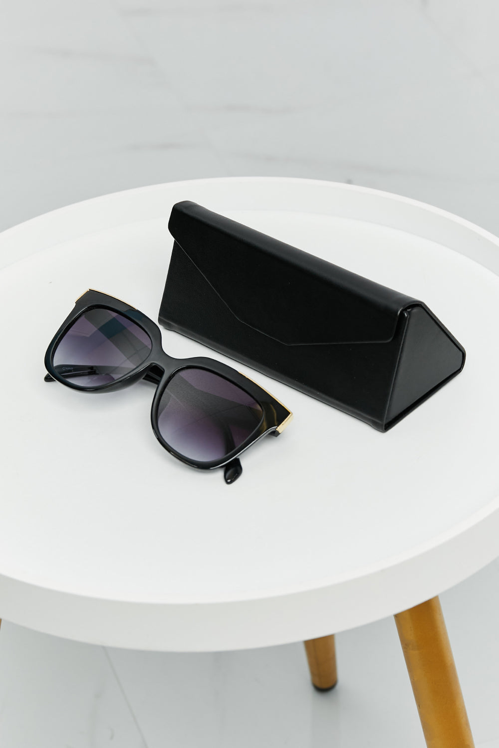 Square Polycarbonate Sunglasses - Carly Joann's Closet