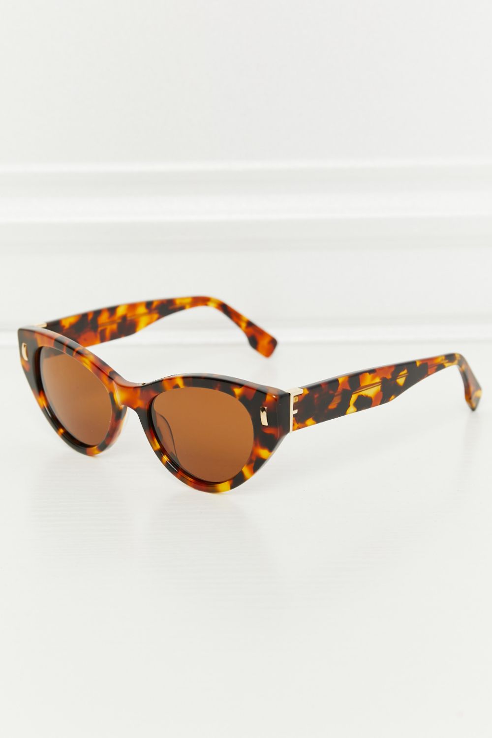 Tortoiseshell Acetate Frame Sunglasses - Carly Joann's Closet